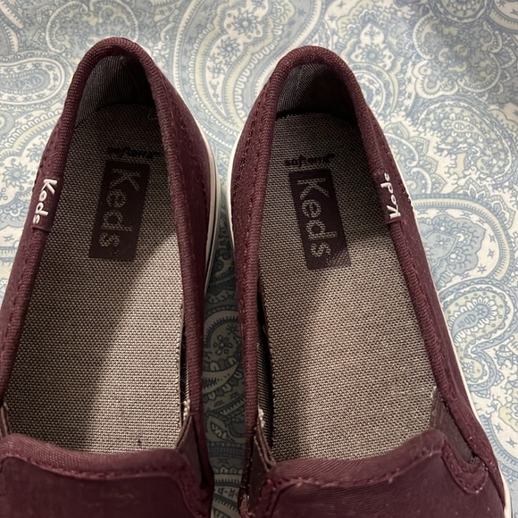 KEDS Size 6 Burgundy Slip on Shoes NEW WITHOUT BOX - Picture 5 of 10